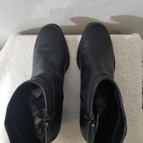 Predictions black leather heal angle boots - Picture 6 of 9